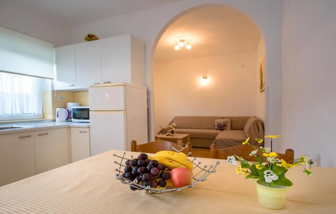 Apartman Apartmani Ivan I Ruza Lopar