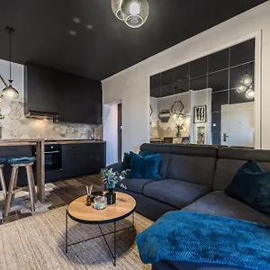 Marant - Free Private Parking Apartman Zára